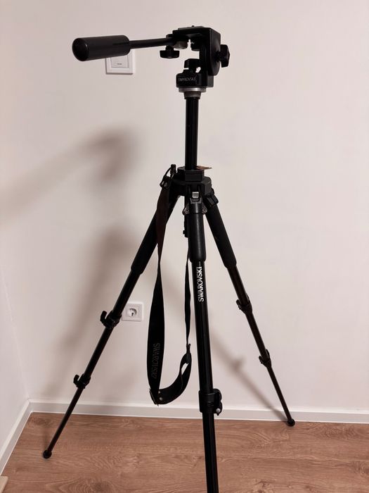 Vând trepied Swarovski lunetă telescop binoclu