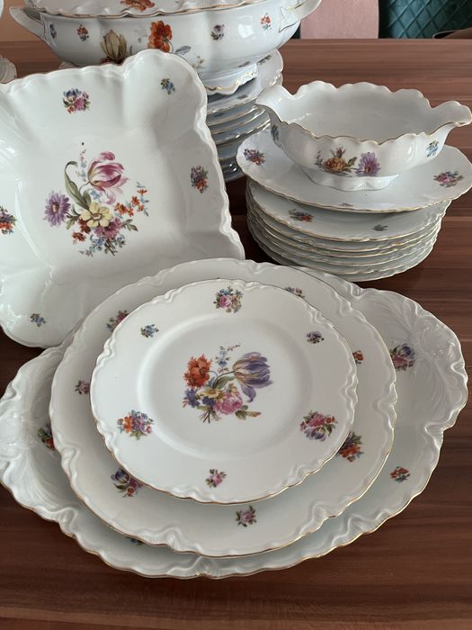 Порцеланов сервиз за хранене