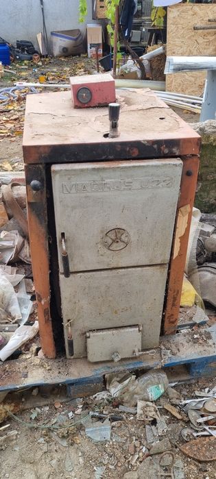 Vând centrală pe lemne Viadrus U22