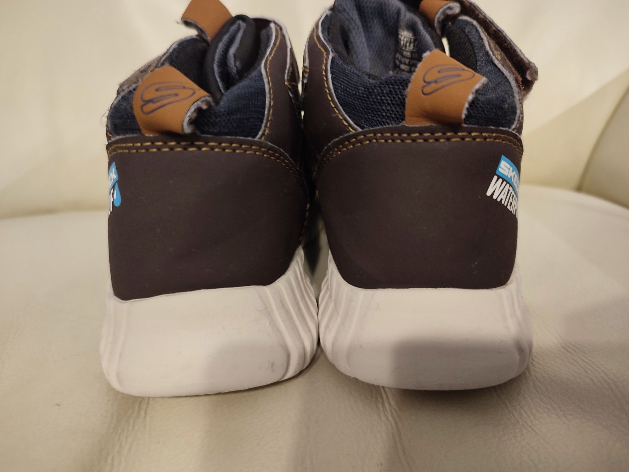 Adidas Nr 34 Skechers Waterproof