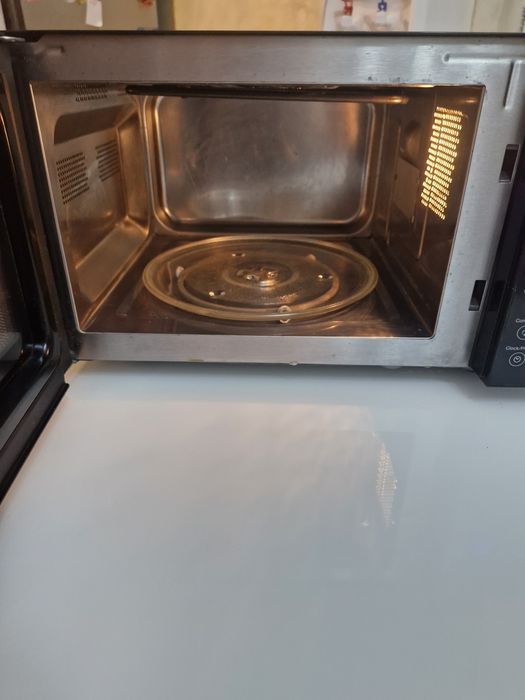 Cuptor microunde + grill