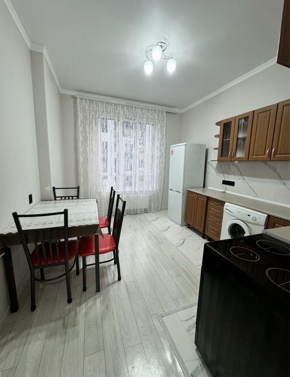 Сдаем посуточно квартира и по часам ест kaspi red