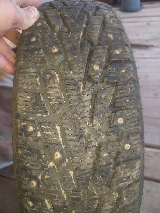 Продам Зимние шины Б/У