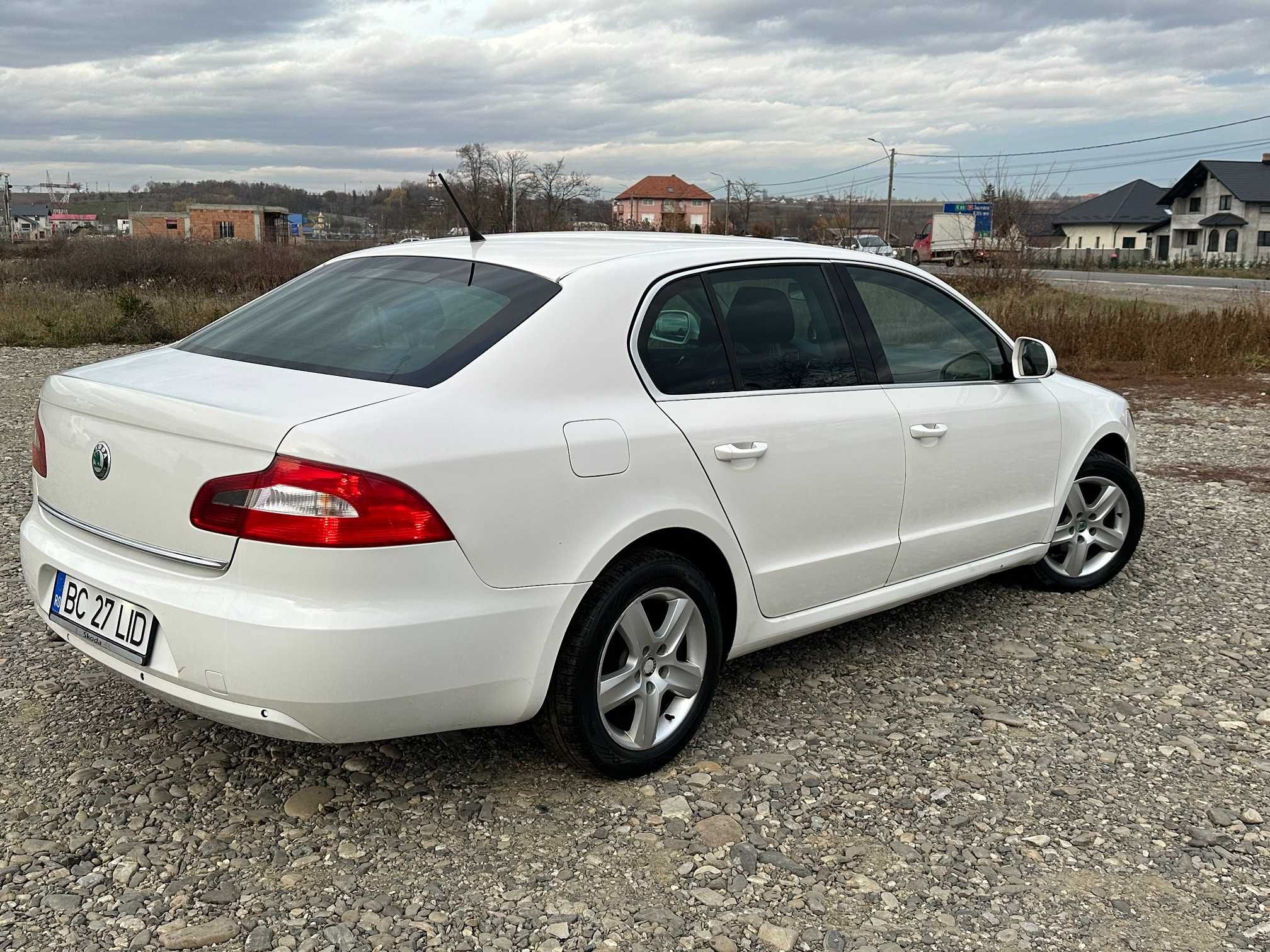 Skoda Superb 1,9 tdi 2010 accept variante !