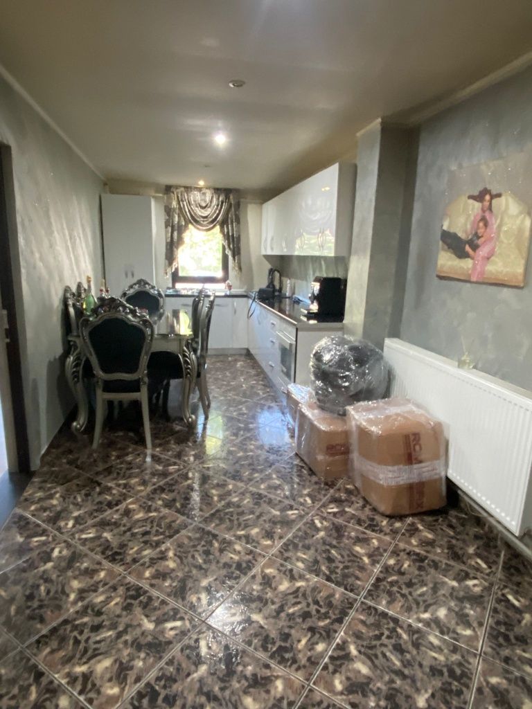 Închiriez apartament