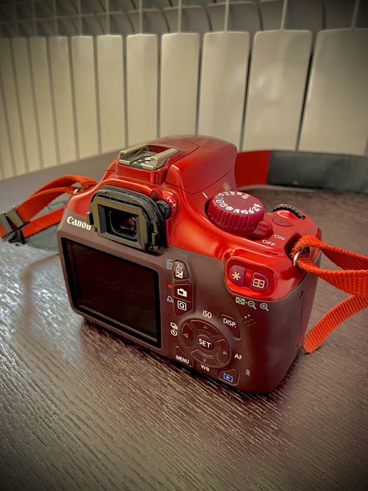 Фотоаппарат Canon 1100d