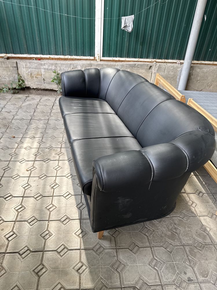 Продается  диван