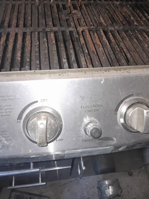 Gratar profesional pe butelie