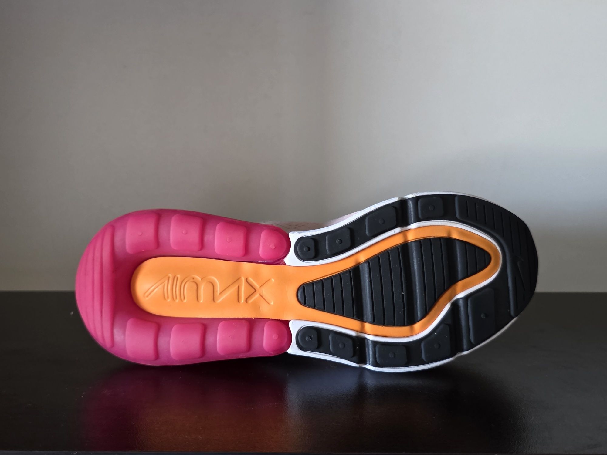 Nike Air Max 270/ 38номер 24см Стелка Като нови