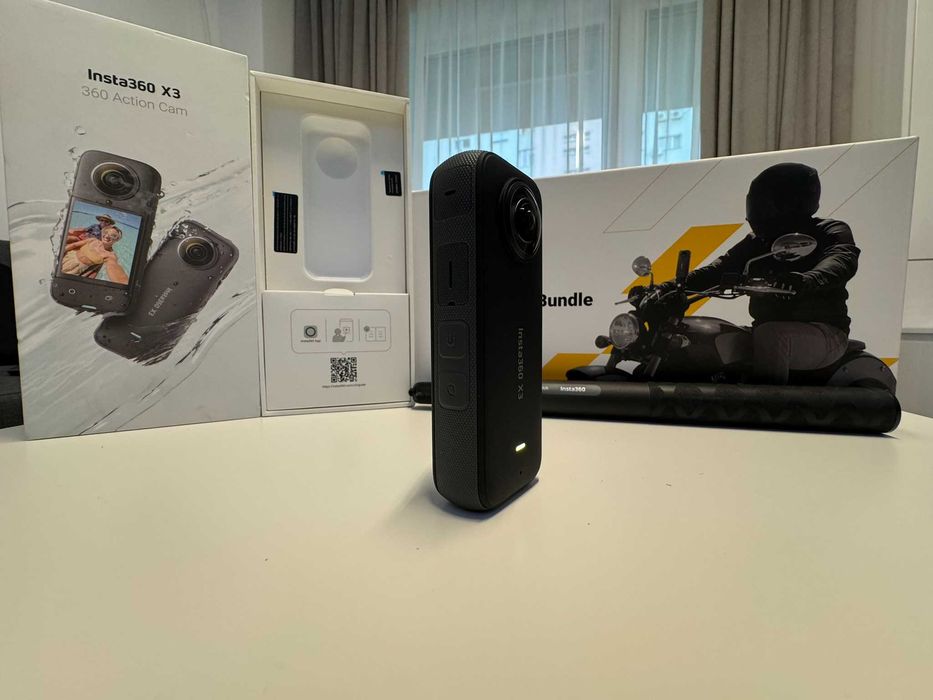 Camera video Insta360 X3 + accesorii originale