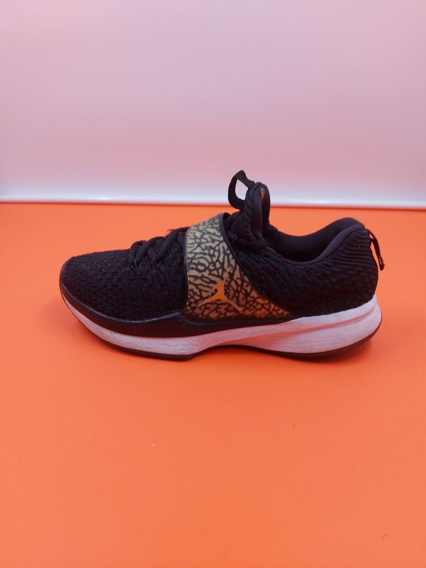 Jordan Trainer 2  номер 40 Оригинални   мъжки маратонки