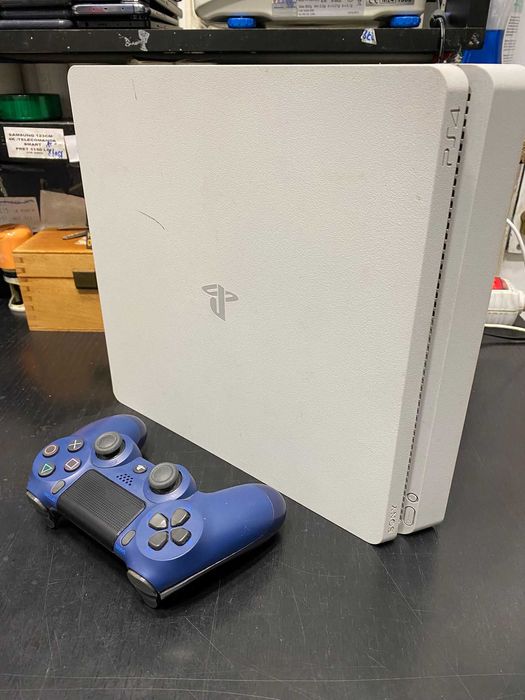 Hope Amanet P3 Playstation 4 Slim / 500 gb