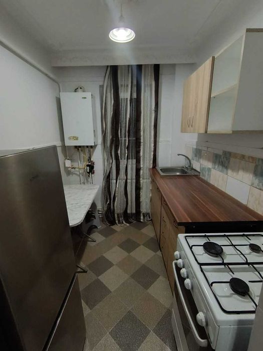 Inchiriez apart 2 camere ,P,cu gradina,50mp, in Alexandru-ap de Gara
