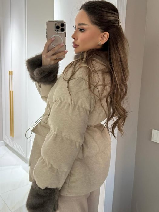 продается зимняя куртка новая