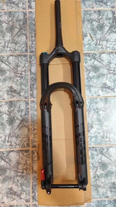 Fox Performance 38, 29" 170mm
