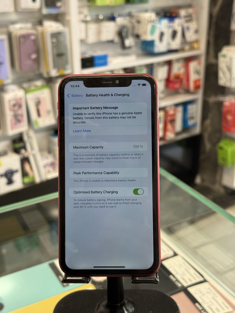 Apple iPhone 11 64GB Red
