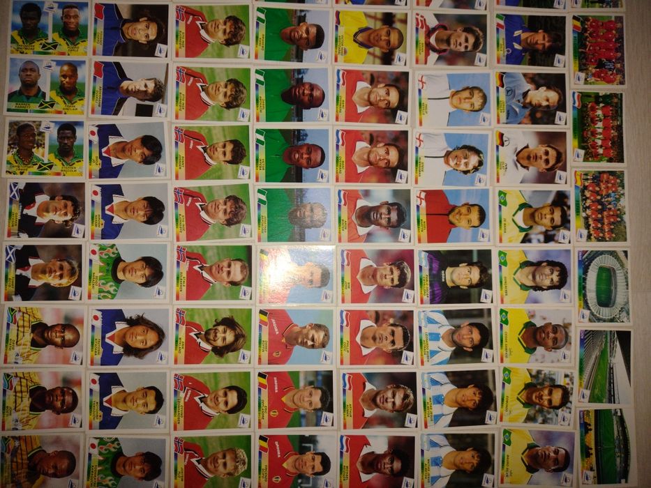 Vând colecție de stickere originale Panini World Cup France 1998