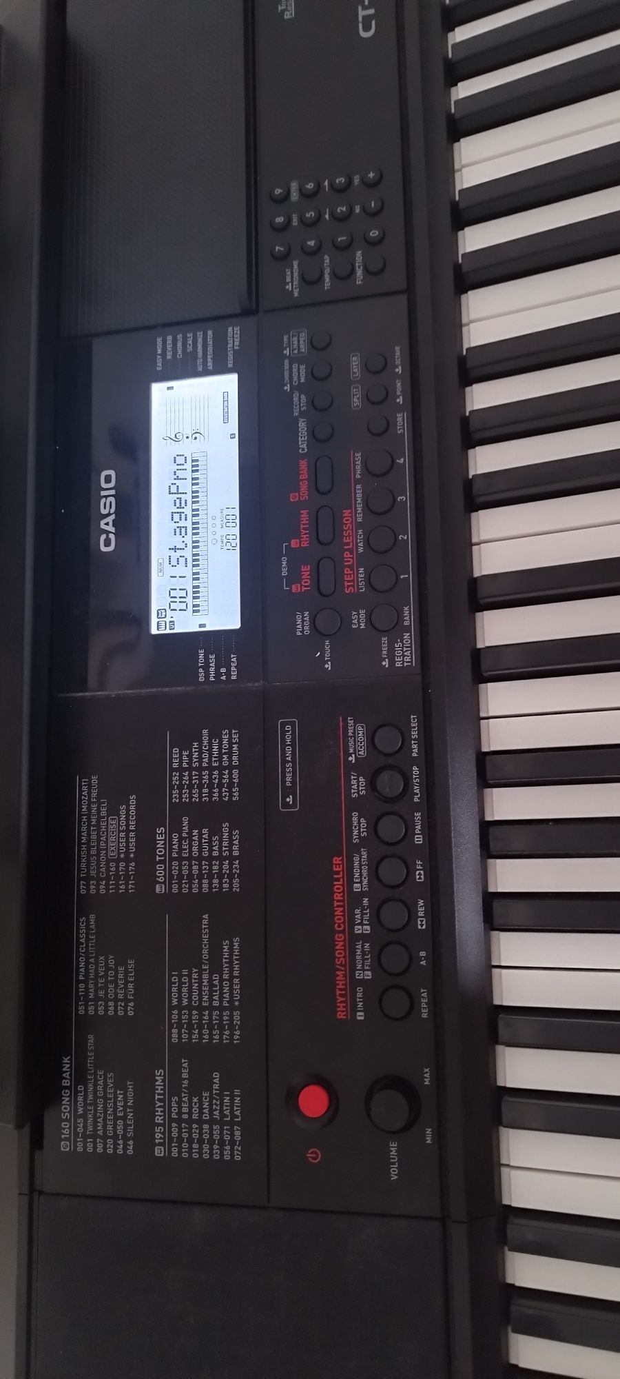 Продам синтезатор Casio