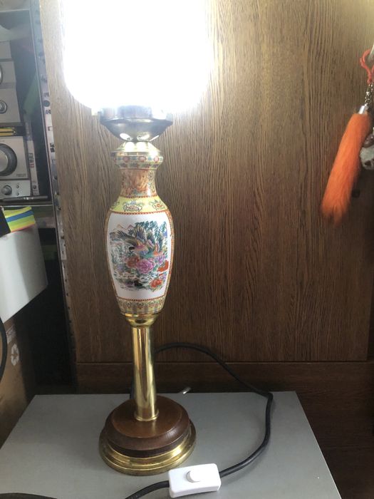 Lampa de masa 120 lei