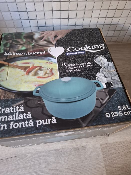 Cratita Cooking emailata din fonta pura 5,8 l cu capac