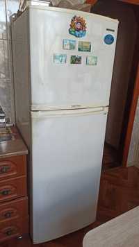 Продам Холодильник Samsung sr32.