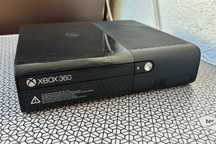 Xbox 360 Slim E fara accesorii