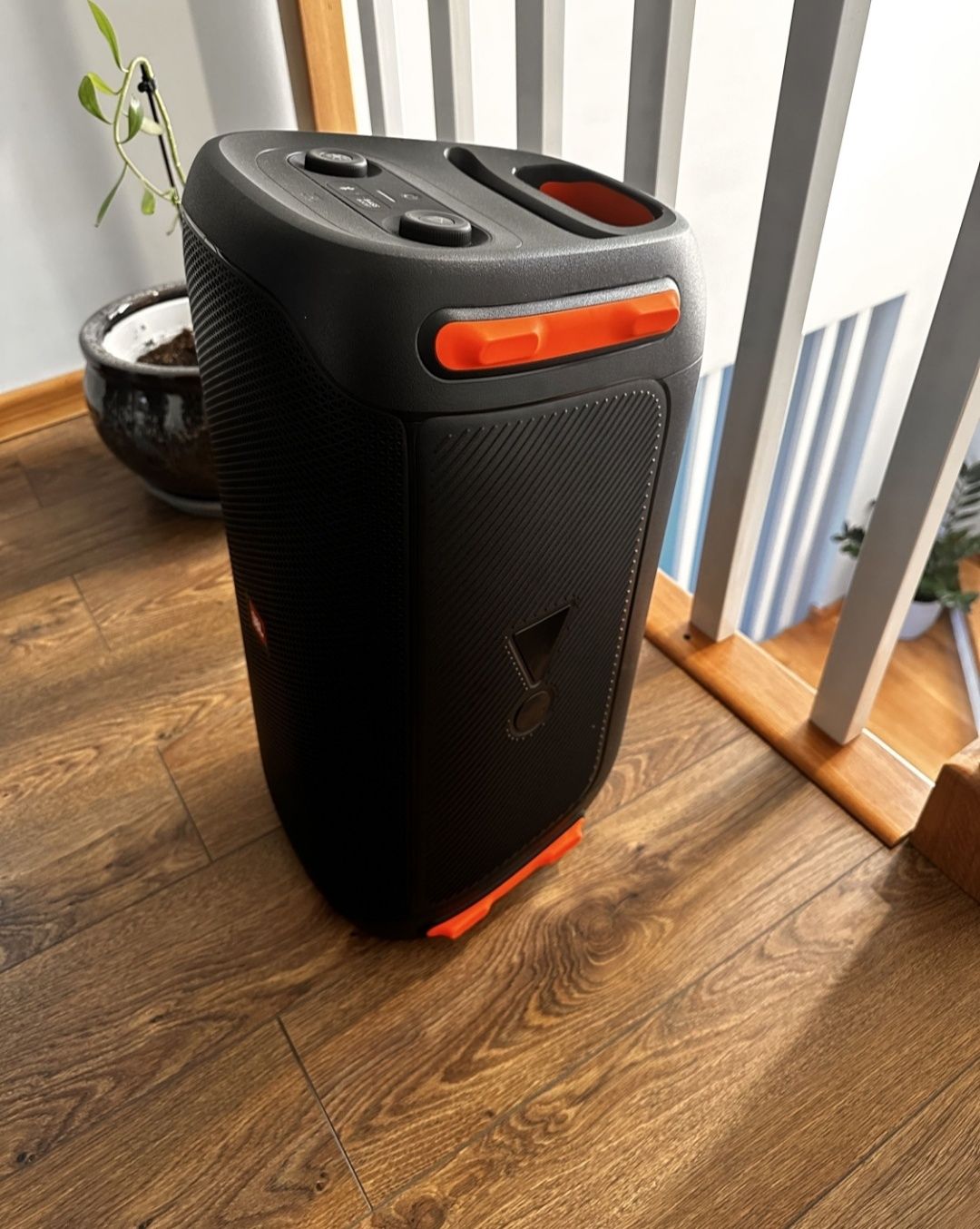 Vând jbl partybox 110