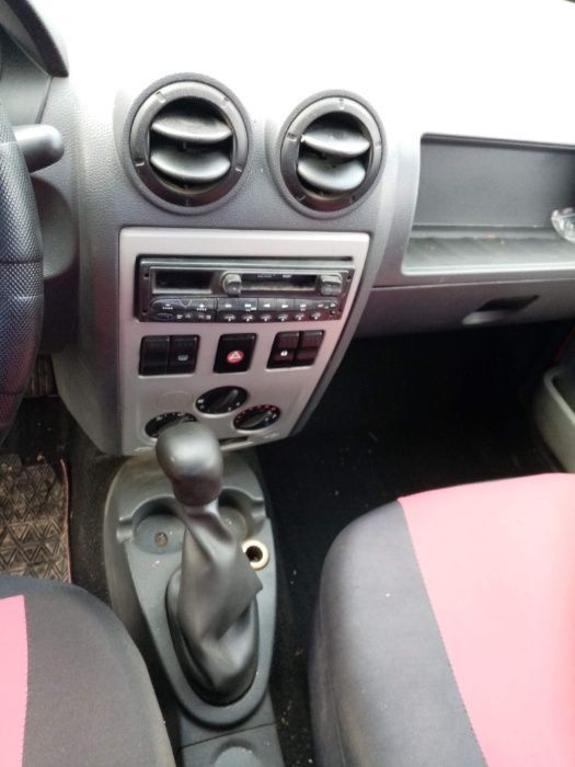 Dezmembrez Dacia logan 1.4 mpi