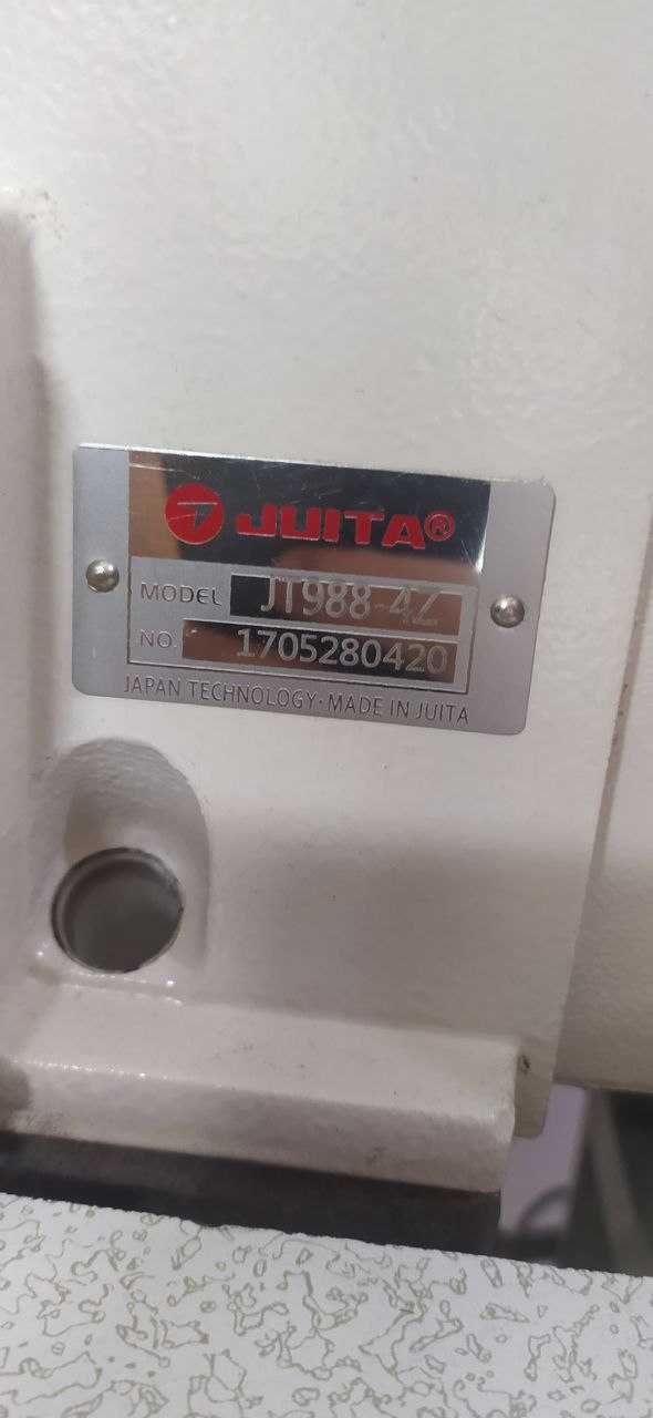 Overlok Juita в идевльном сосстоянии срочно!!!