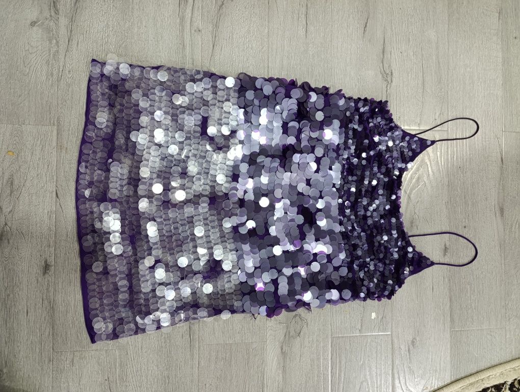 Женские нарядные платья