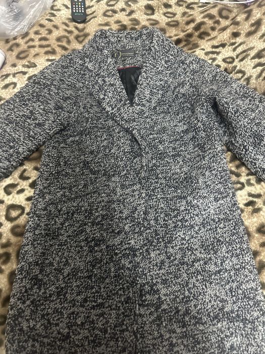 Новое пальто из шерсти 46 р