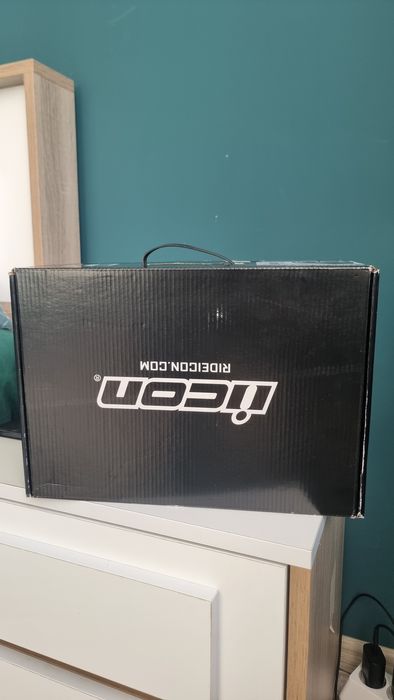 Мото боти ICON Carga Stealth – нови, размер 44