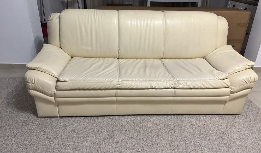Canapea extensibila 3 locuri si 2 fotolii piele