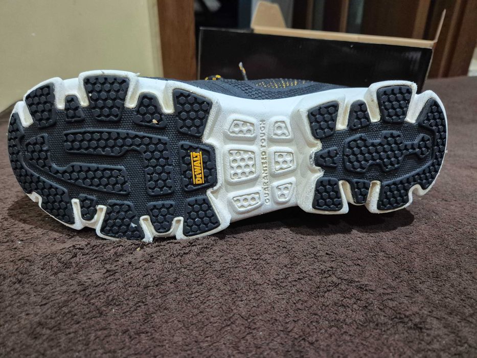 Работни обувки Dewalt