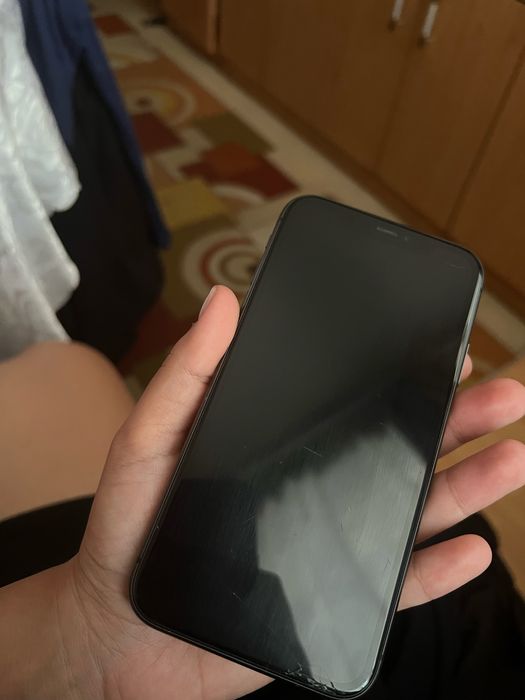 Iphone 11 с леки външни забележки