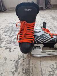 Продам хоккейные коньки CCM 44-45 размера