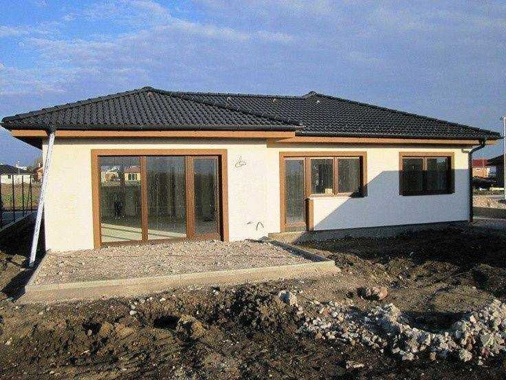 Casa, garaje auto pe structura metalica si panou sandwich termoizolant