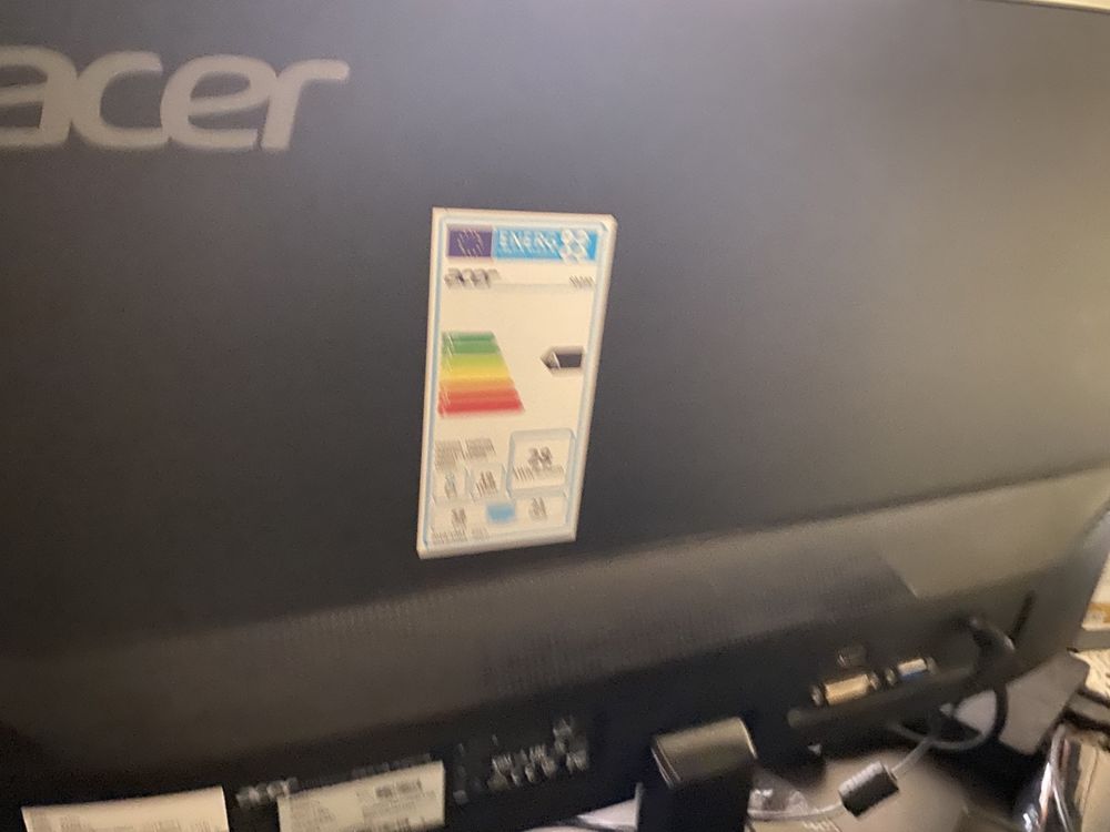 Продавам монитор Acer 23 inch на части