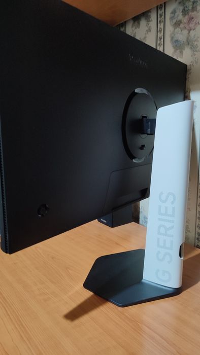 Продаётся монитор Redmi 27"