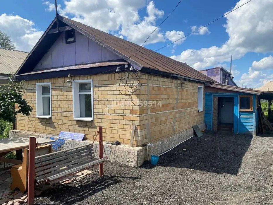 Продам 4 комнатный дом по ул Брусиловского ,