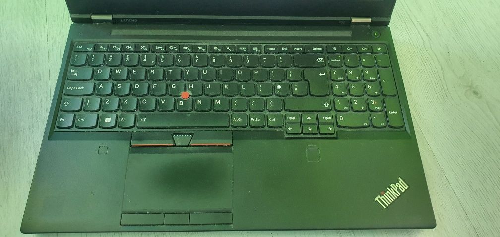 Продавам Лаптоп Lenovo p50 запазен i7 15"