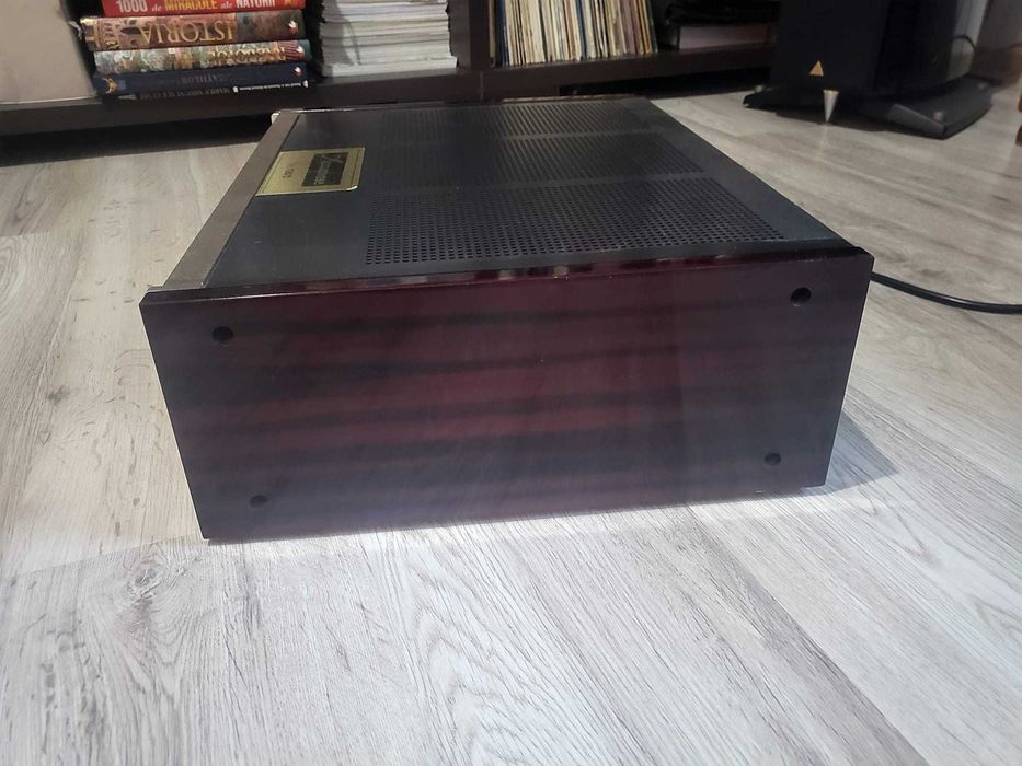 Amplificator integrat Accuphase E305