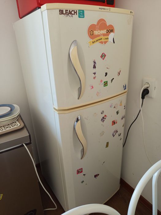 Продам холодильник