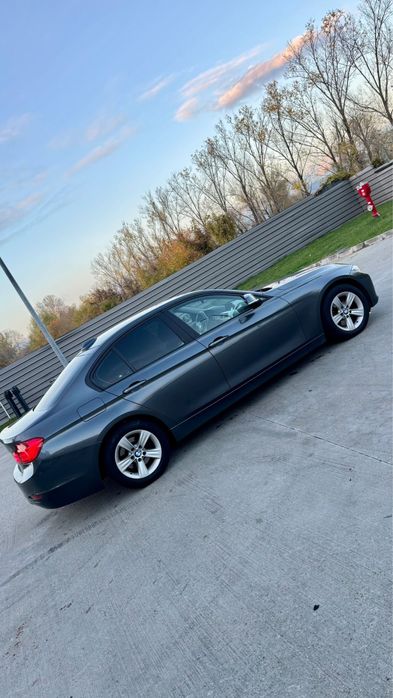 BMW 320 F30 2013