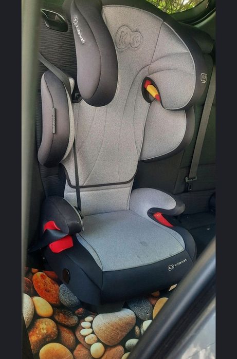 Scaun auto cu isofix