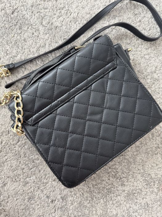 Черна чанта Guess