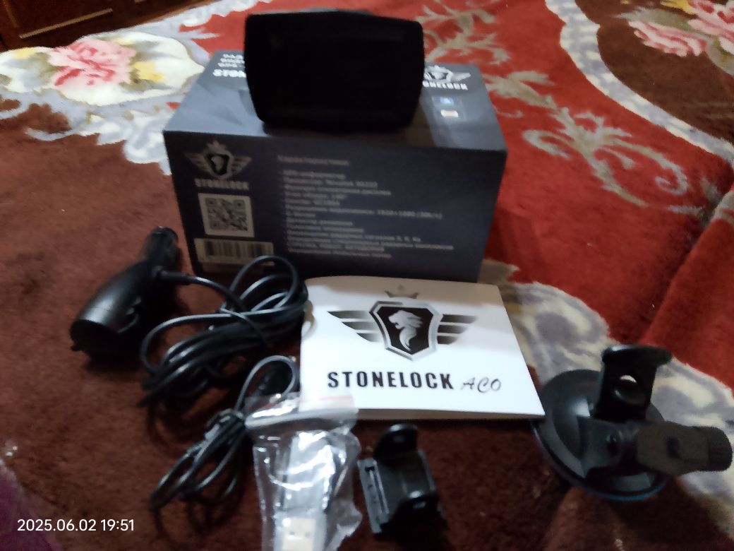 Продам видеорегистратор с радар детектором Stonelock Aco .