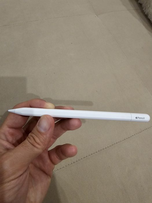 Apple pencil type c съвместим с всеки Ipad