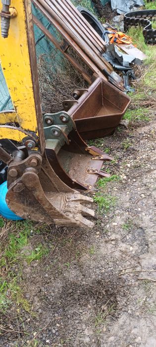 Miniexcavator komatsu braț lung 3cupe