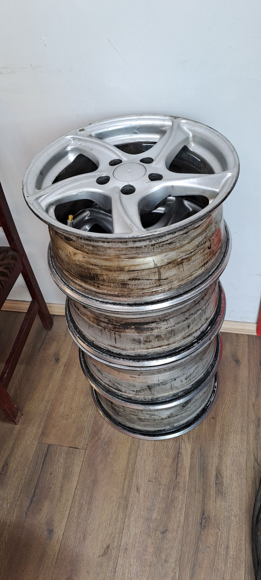 Продам литые диски r16